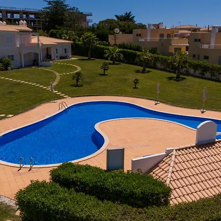 דירה Ground Floor With Pool *